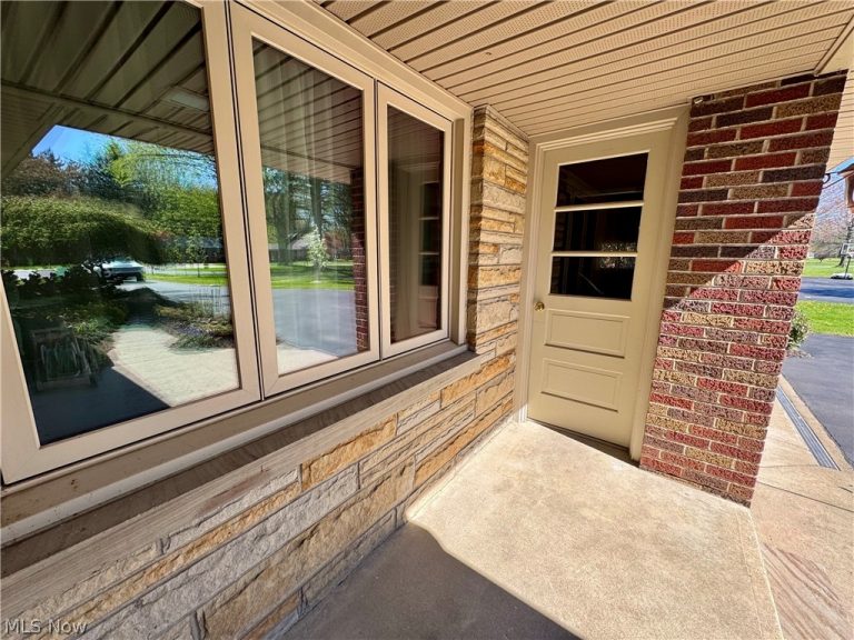 1648 Highland Lane, Ashtabula, OH - Photo 6
