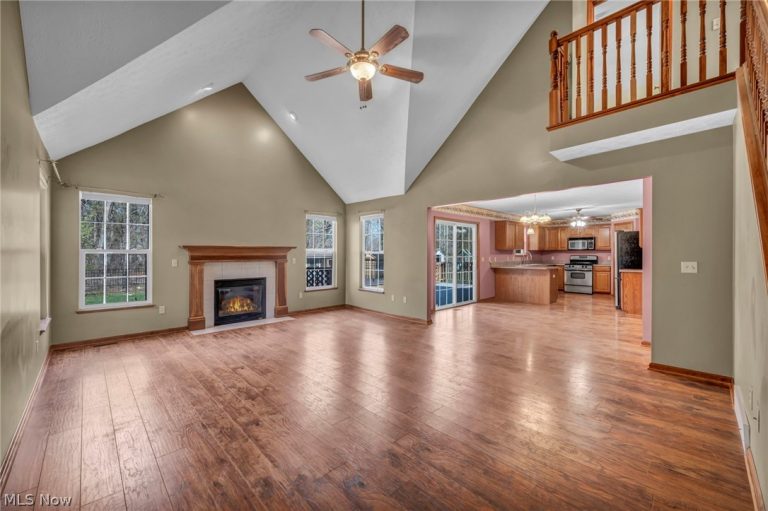 39896 Hope Court, Elyria, OH - Photo 8