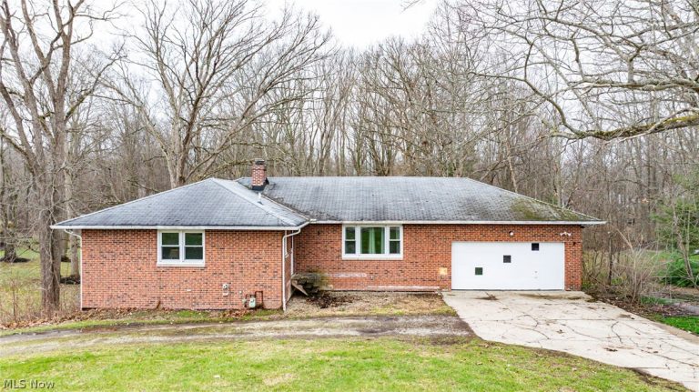 11914 Concord Hambden Road, Painesville, OH - Photo 2