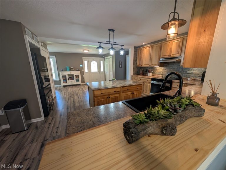 3032 Bell Wick Rd, Hubbard, OH - Photo 8