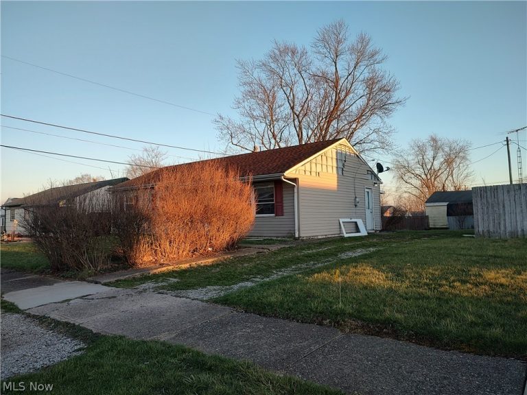 2656 22nd Street, Canton, OH - Photo 3