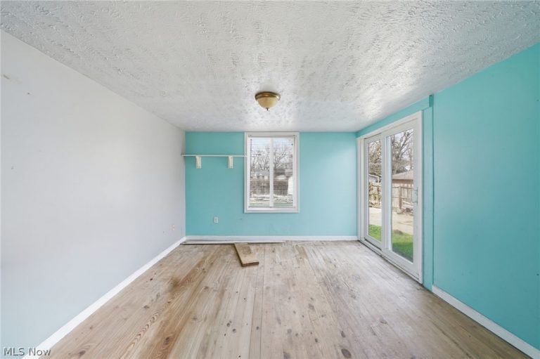 324 248th Street, Euclid, OH - Photo 4