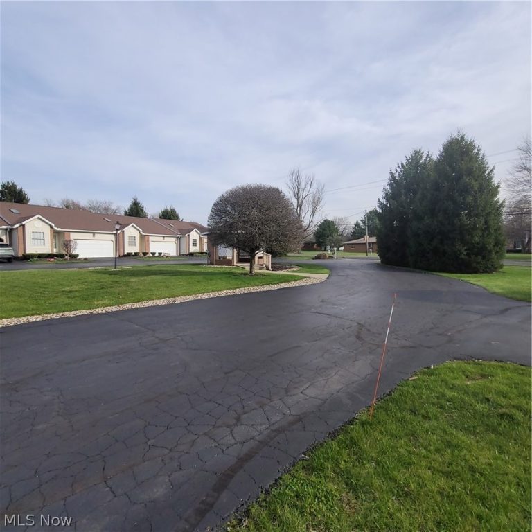 148 Woodland, Cortland, OH - Photo 3