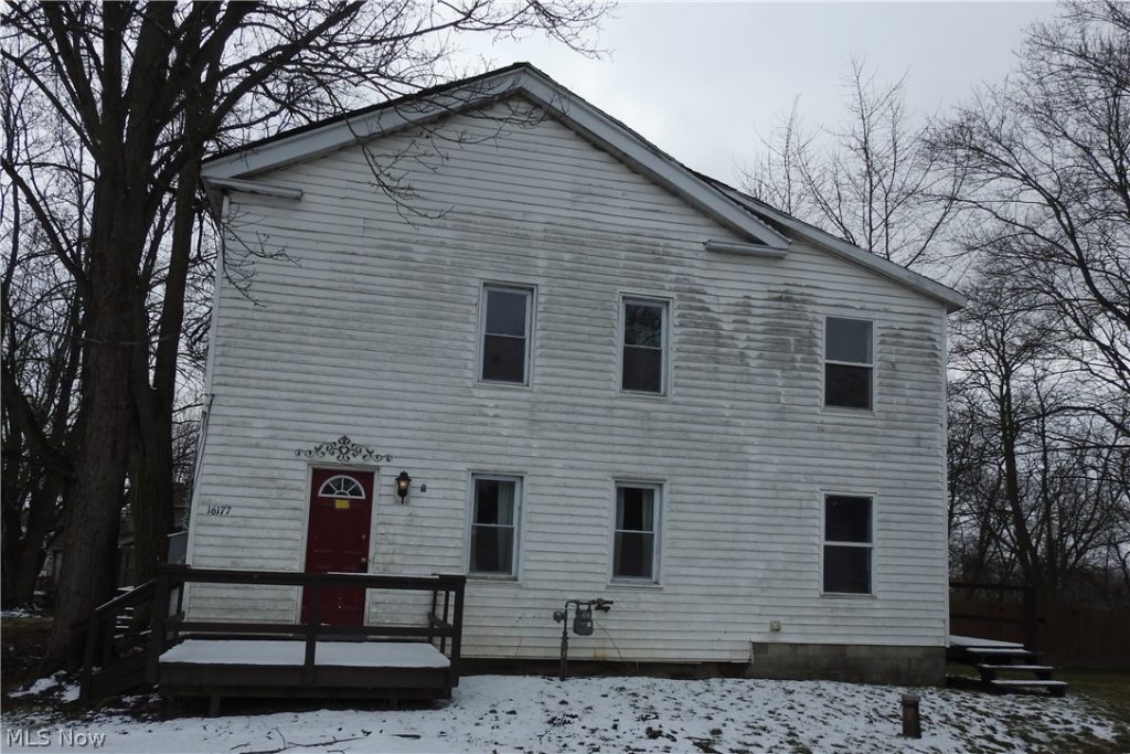 16177 Center Street, Middlefield, OH
