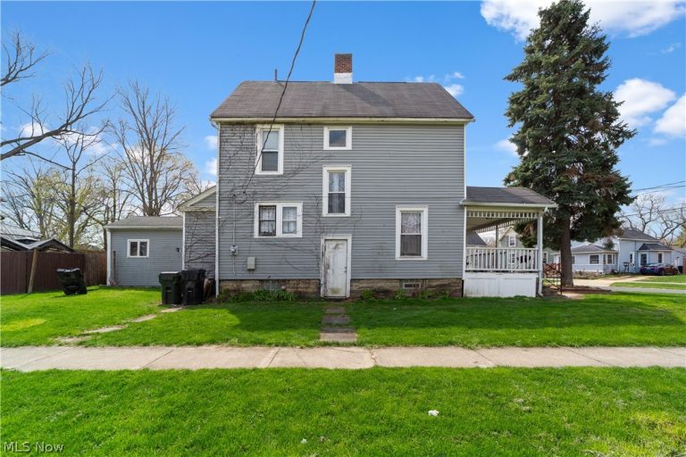 122 Elbe Street, Elyria, OH - Photo 8