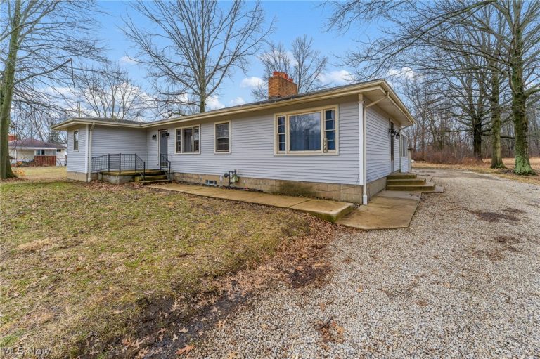 944 McDonald Avenue, McDonald, OH - Photo 3