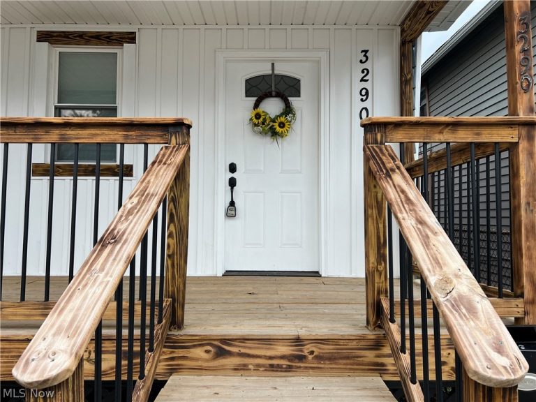 3290 23rd Place, Cleveland, OH - Photo 2