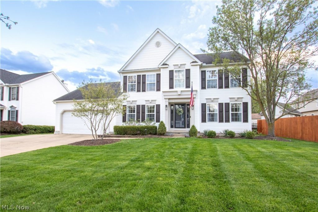 632 Sovereign Lane, Medina, OH