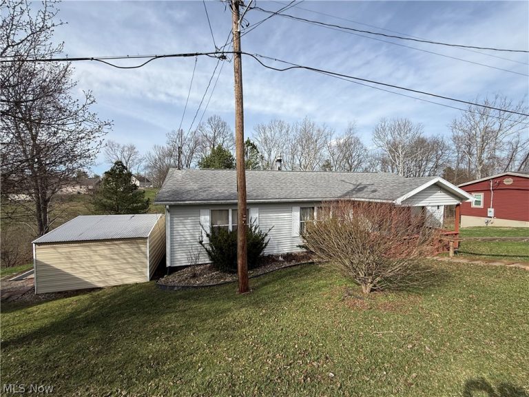 1129 Oak Grove Road, Waverly, WV - Photo 2