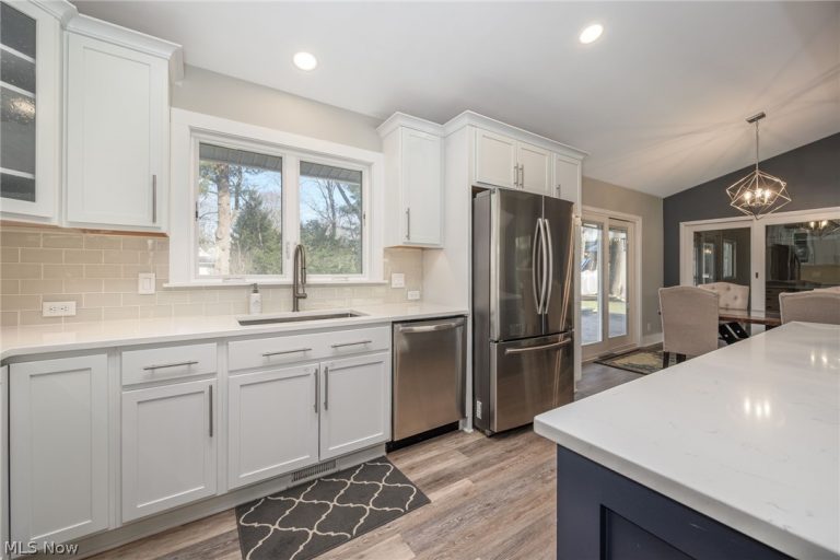 338 Asbury Road, Fairlawn, OH - Photo 6