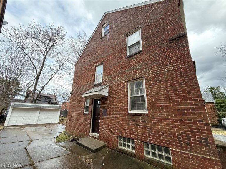 3531 Bainbridge Road, Cleveland Heights, OH - Photo 2