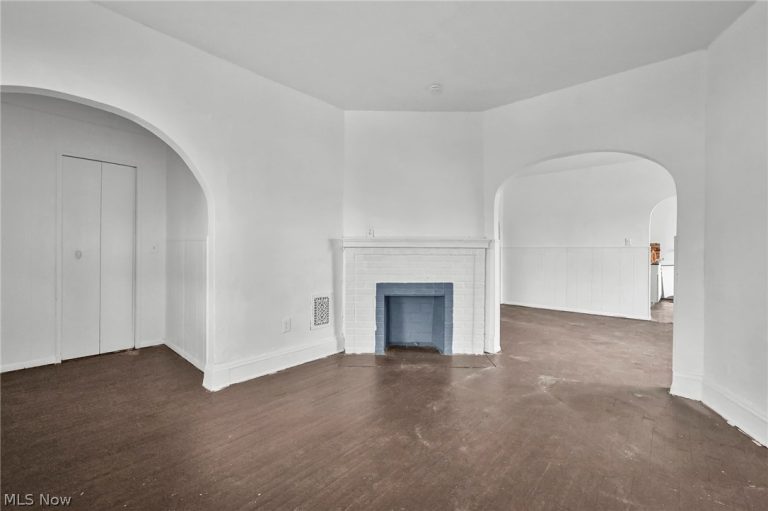 880 Stevenson Road, Cleveland, OH - Photo 5