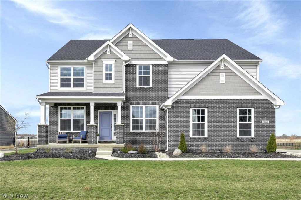 36662 Shore Parkway, North Ridgeville, OH