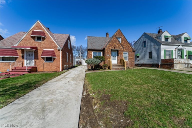 15705 Throckley Avenue, Cleveland, OH, 44128