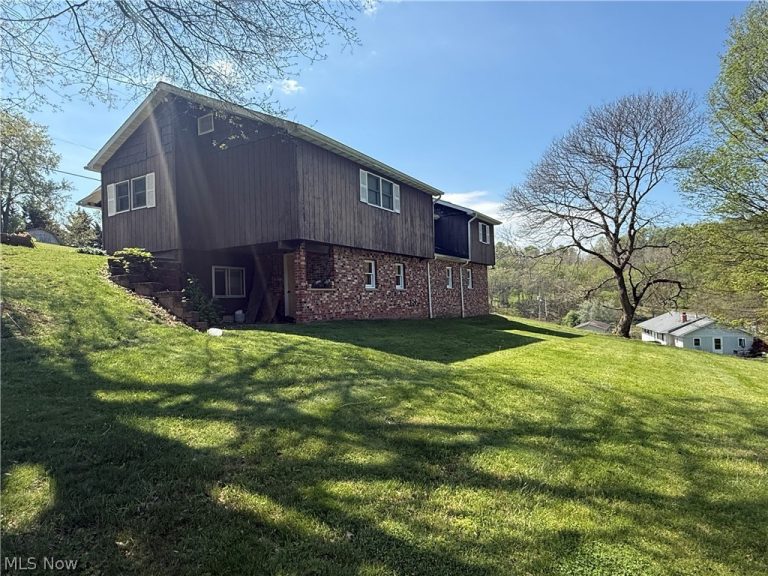 107 Melody Lane, Bridgeport, WV - Photo 3