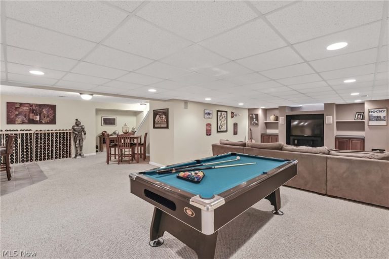 607 Parkside Drive, Avon Lake, OH - Photo 8