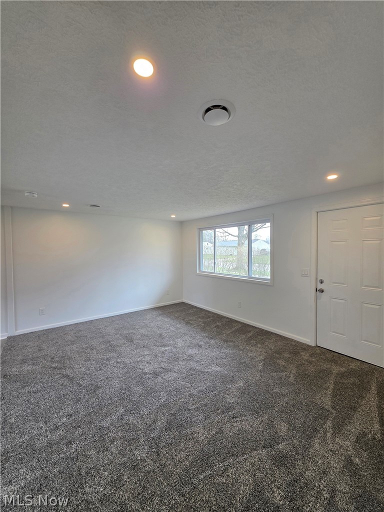746 Delaware Avenue, Elyria, OH - Photo 4