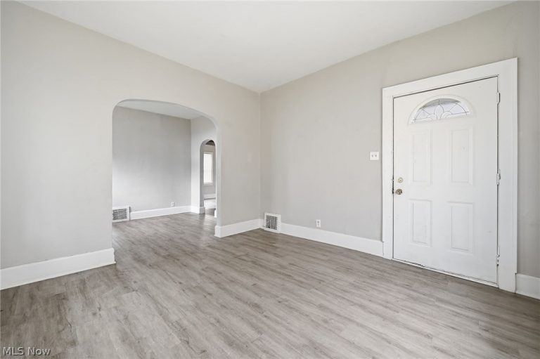 262 Sobul Avenue, Akron, OH - Photo 6