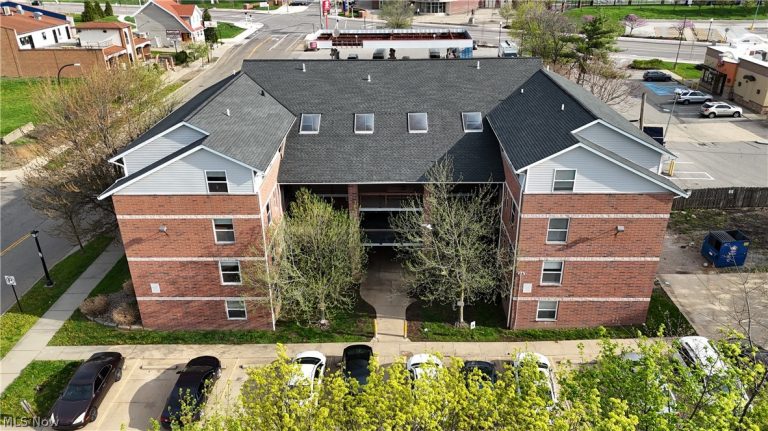 409 Brown Street, Akron, OH - Photo 8