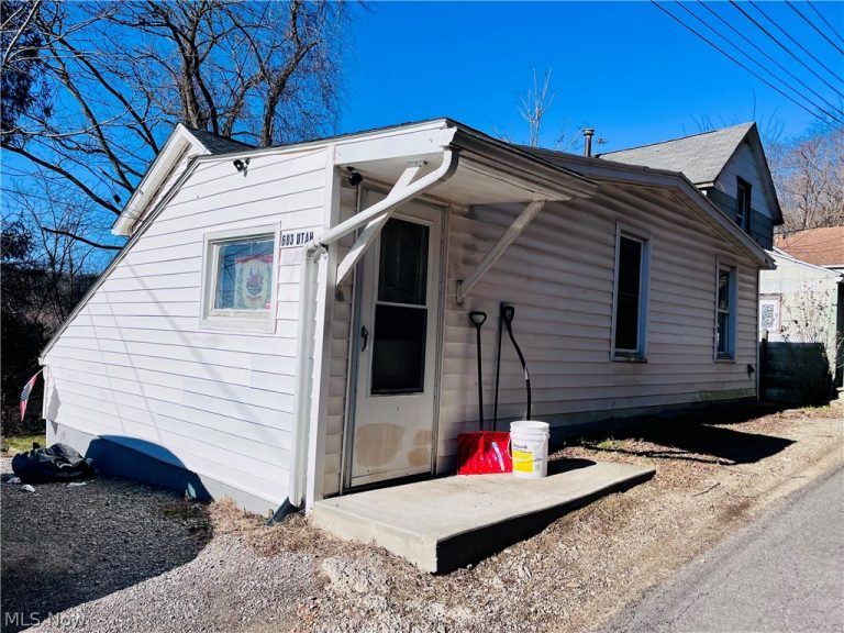 603 Utah Lane, Chester, WV - Photo 3