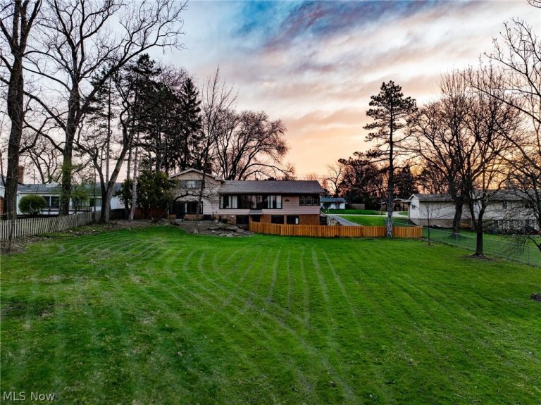 25510 Bryden Road, Beachwood, OH - Photo 4