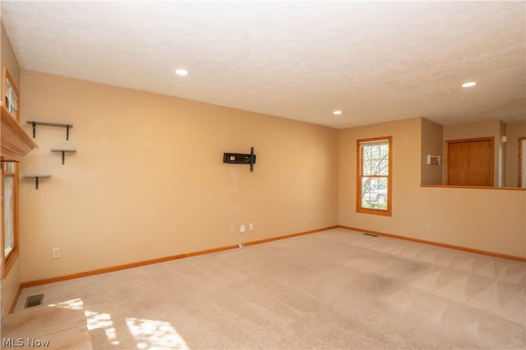 2662 Captens Street, Canton, OH - Photo 8