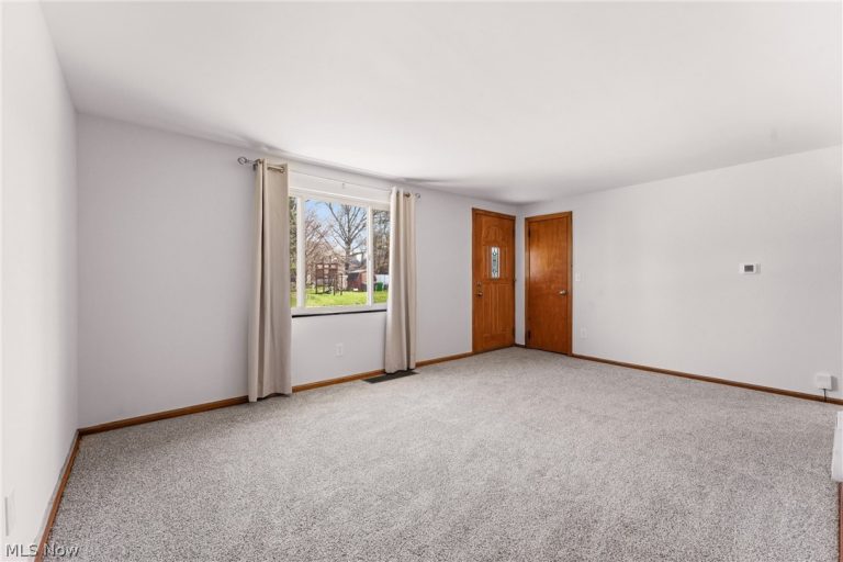 455 Royer Avenue, North Canton, OH - Photo 3