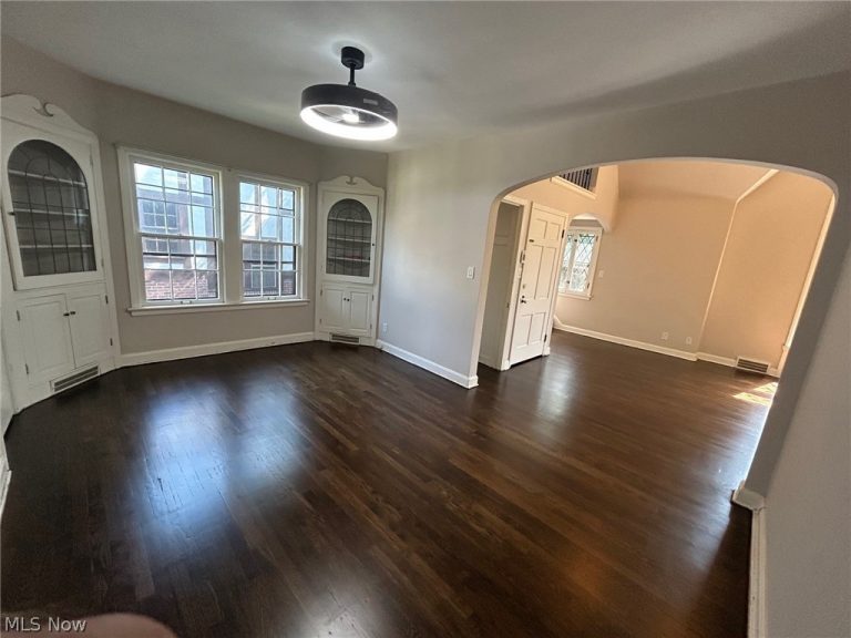 3452 Lynnfield Road, Shaker Heights, OH - Photo 8