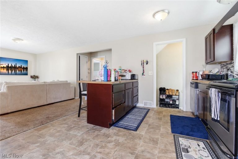 4242 Harwood Road, South Euclid, OH - Photo 2