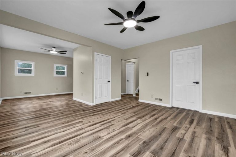 14244 Atwater Avenue, Alliance, OH - Photo 6