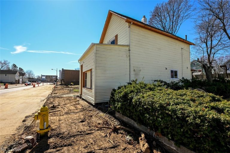 868 Main Street, Akron, OH - Photo 3