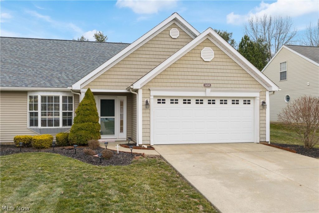 1458 Chesapeake Avenue, Louisville, OH