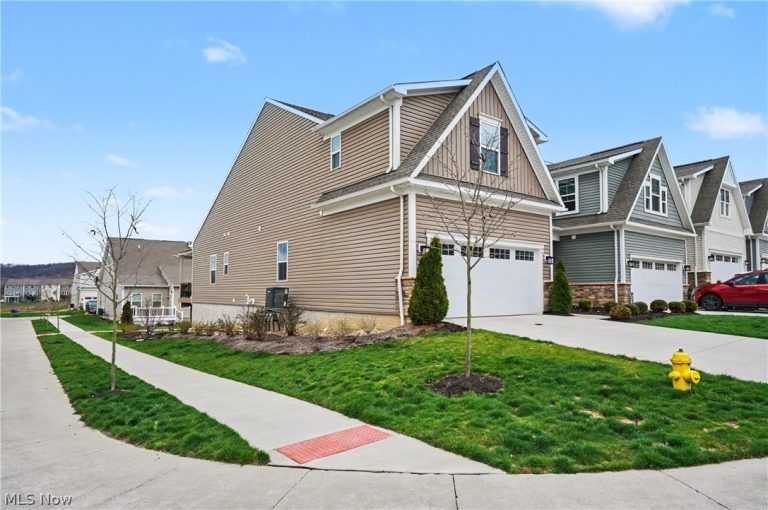 1610 Mud Brook Lane, Akron, OH - Photo 2