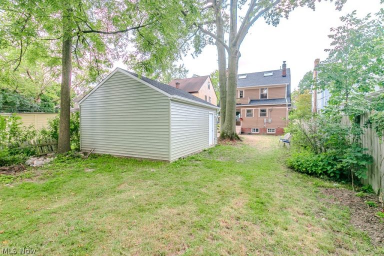 3821 Montevista Road, Cleveland Heights, OH - Photo 4