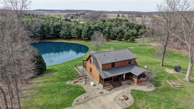 8045 Mcfadden Road, Shreve, OH - Photo 2