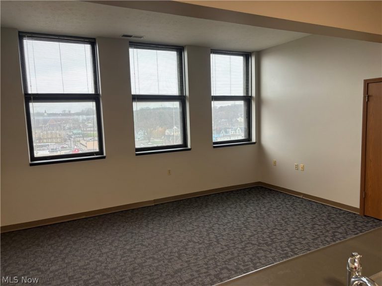 59 Lincoln Way #702, Massillon, OH - Photo 3