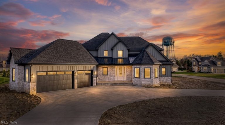405 Club Drive, Aurora, OH - Photo 2
