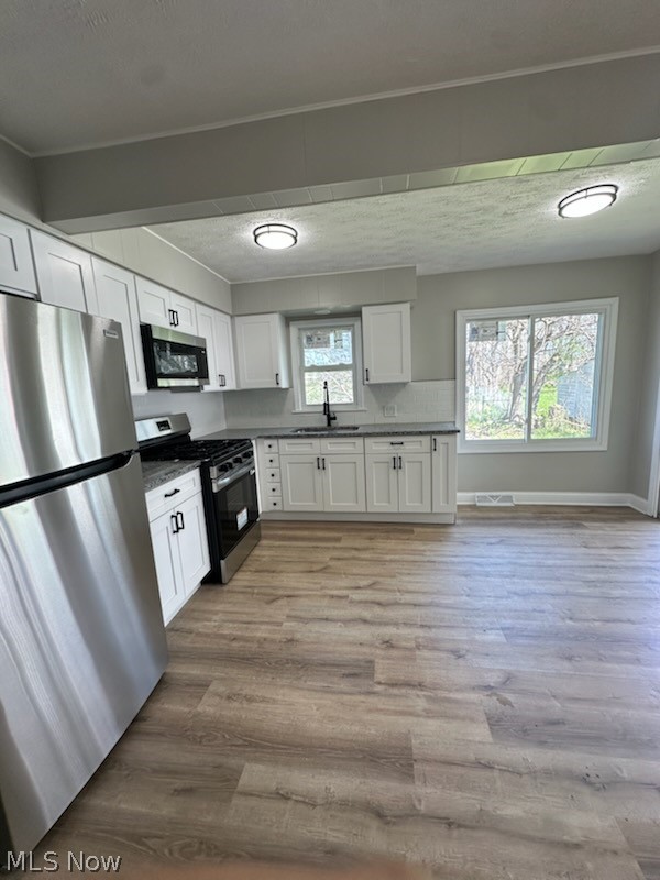 20605 Hansen Road, Maple Heights, OH - Photo 2