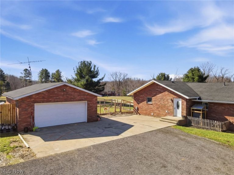 2932 Sexton Road, Geneva, OH - Photo 3