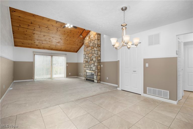 4559 Oakhill Boulevard, Amherst, OH - Photo 8