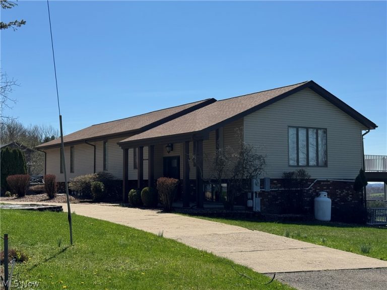 52250 Sidon Road, Dillonvale, OH - Photo 2