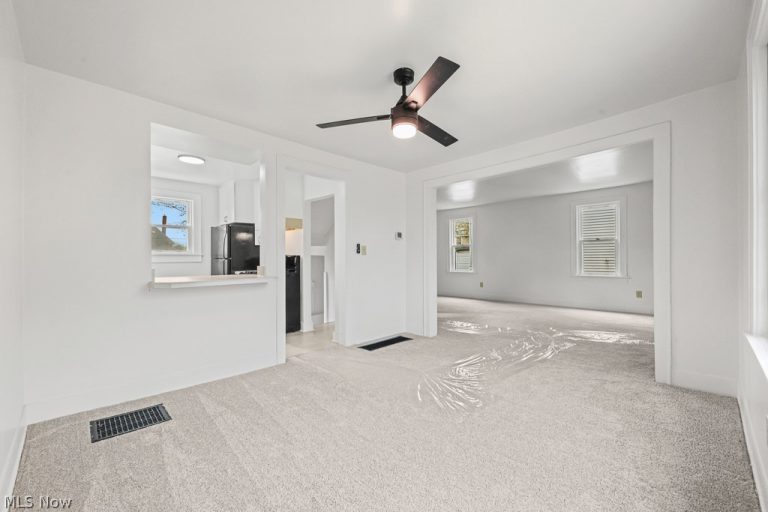 370 Cypress Avenue, Akron, OH - Photo 8