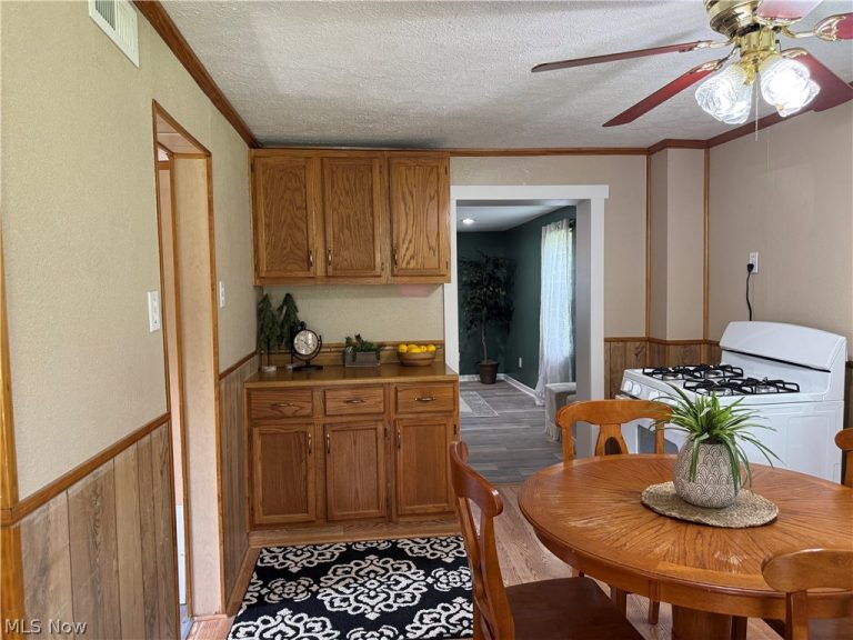 2261 6th Street, McDonald, OH - Photo 6