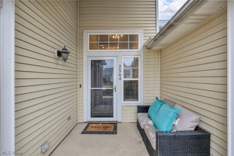 2564 Woodruff Court, Westlake, OH - Photo 4