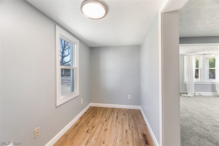 85 Maple Drive, Hudson, OH - Photo 6