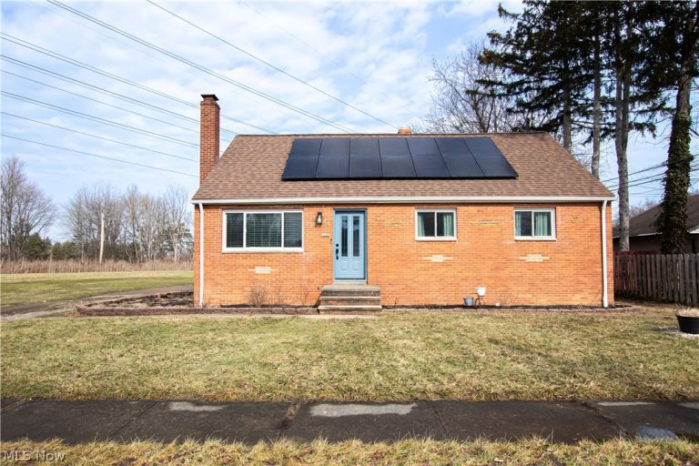 7256 Markal Drive, Middleburg Heights, OH, 44130
