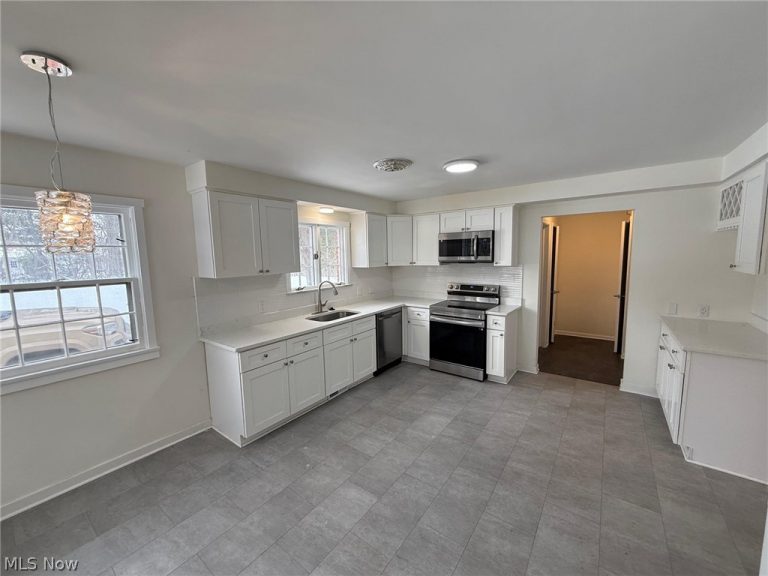 22350 Woodland Road, Shaker Heights, OH - Photo 4