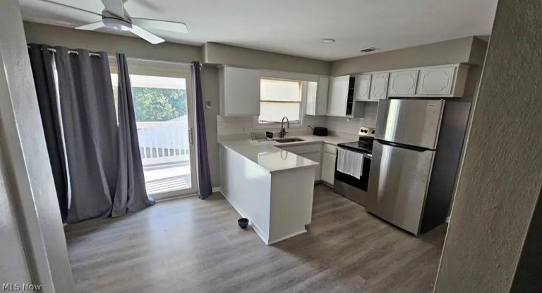 3555-3557 Vista Street, Uniontown, OH - Photo 3