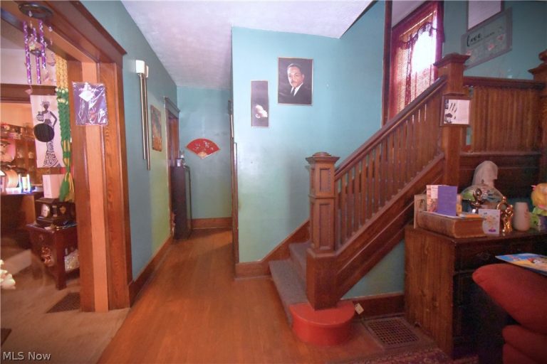 1612 Jacobs Road, Youngstown, OH - Photo 6