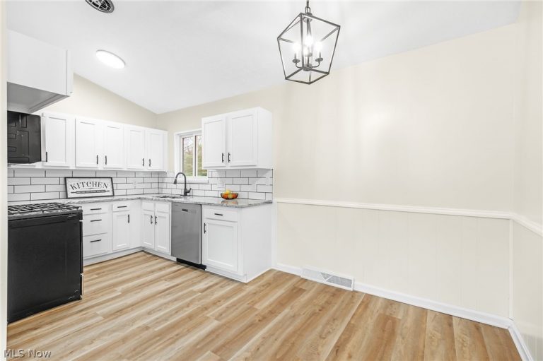 1332 Carnegie Avenue, Akron, OH - Photo 4